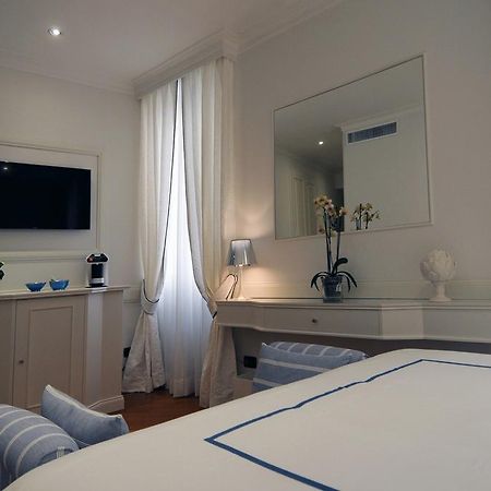 Suite Fontana Di Trevi Rome Room photo