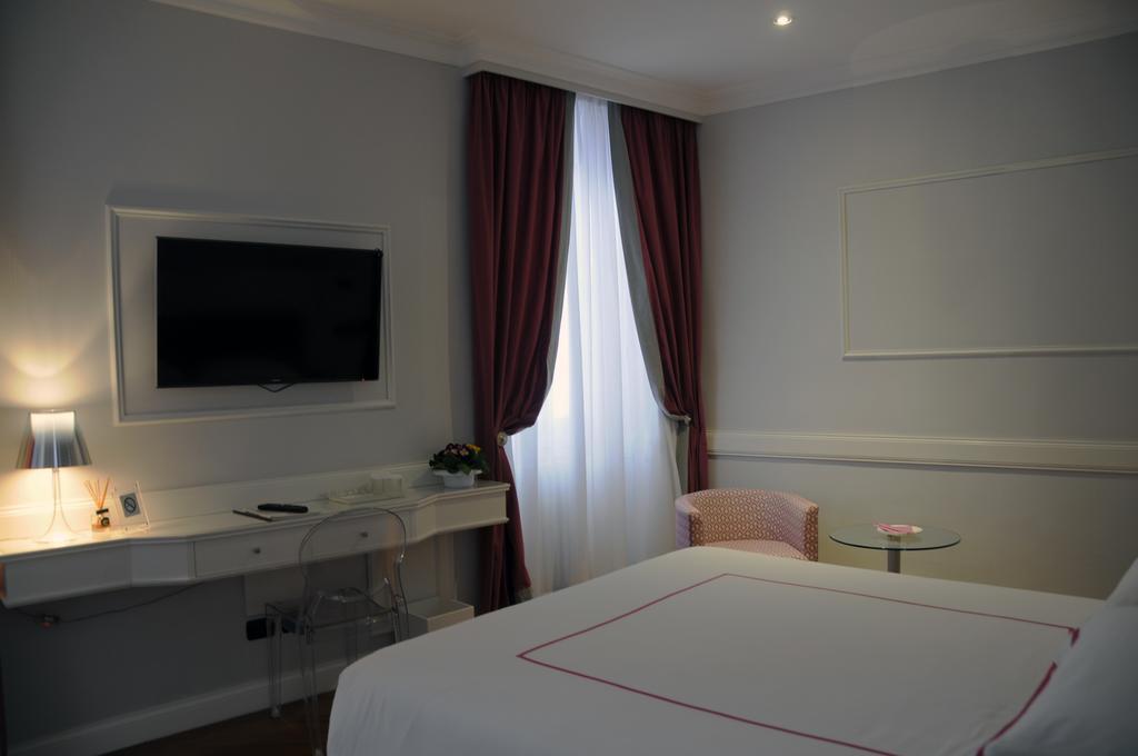 Suite Fontana Di Trevi Rome Room photo