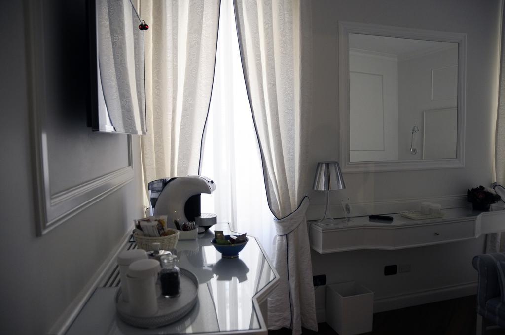 Suite Fontana Di Trevi Rome Room photo