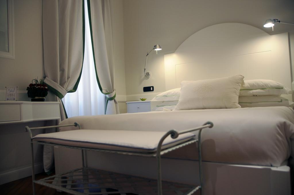 Suite Fontana Di Trevi Rome Room photo