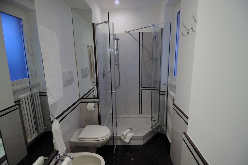 Suite Fontana Di Trevi Rome Room photo