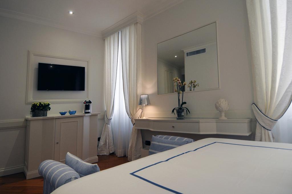 Suite Fontana Di Trevi Rome Room photo