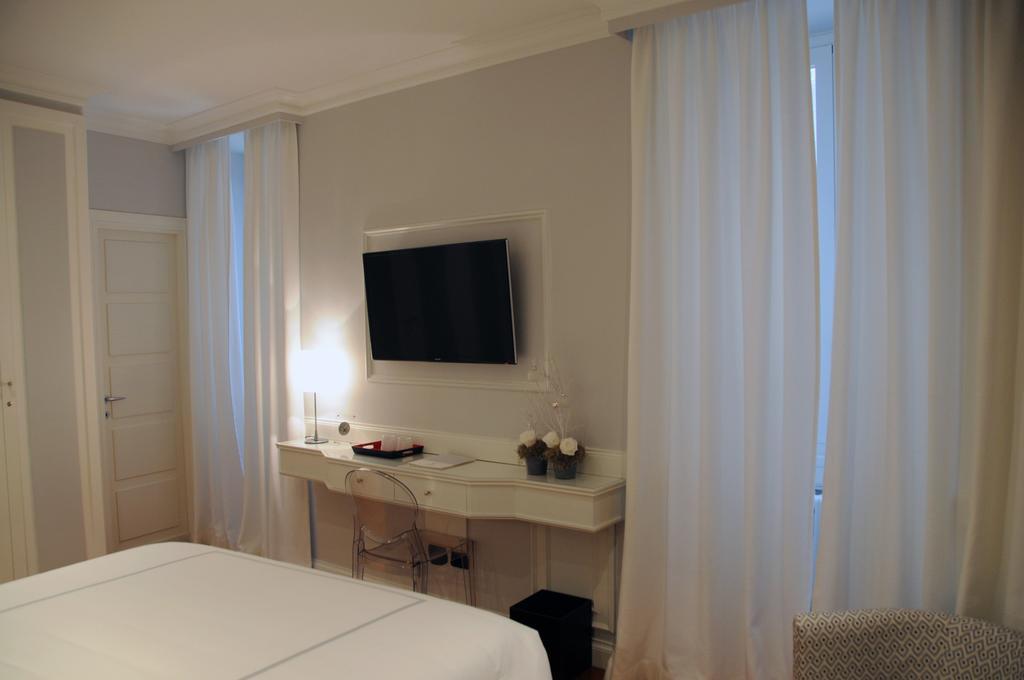 Suite Fontana Di Trevi Rome Exterior photo